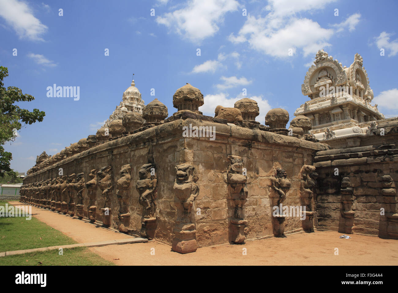 Kailasanatha temple ; Dravidian temple architecture ; Pallava period (7th   9th century) Kanchipuram Tamilnadu Stock Photo