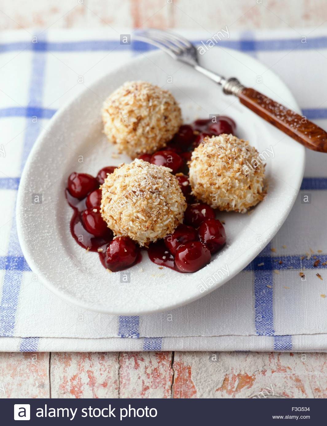 Dumplings with frozen cherries: recipes 18 Dumplings with frozen cherries: recipes 8
