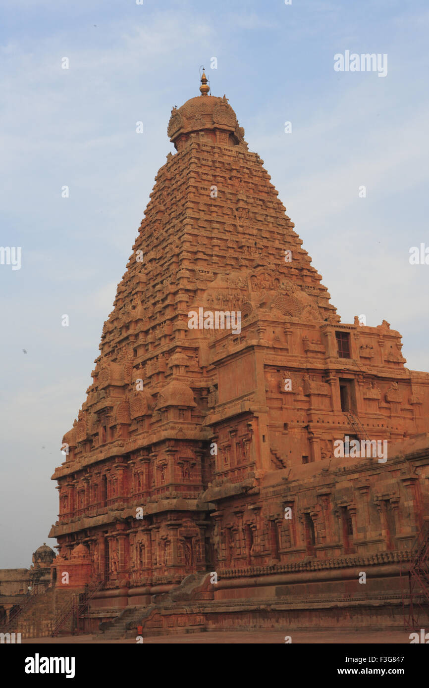Brihadeshwara temple dedicated lord shiva hi-res stock photography ...