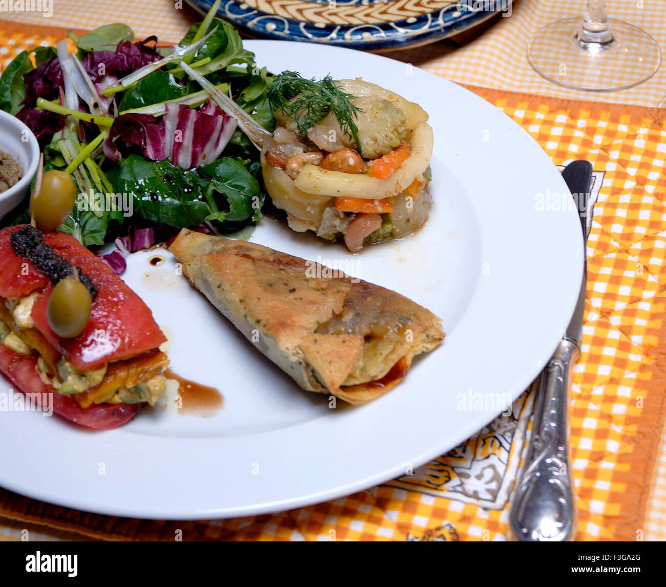Lunch ; Paris ; France ; French ; Europe ; European Stock Photo Alamy