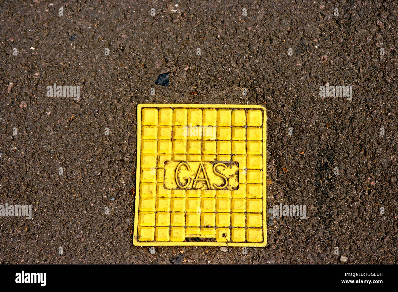 gas-company-manhole-london-u-k-united-kingdom-england-stock-photo-alamy