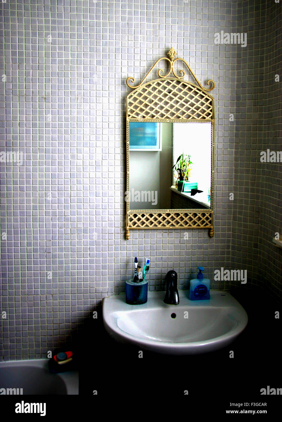 bathroom, wash basin, mirror Stock Photo - Alamy