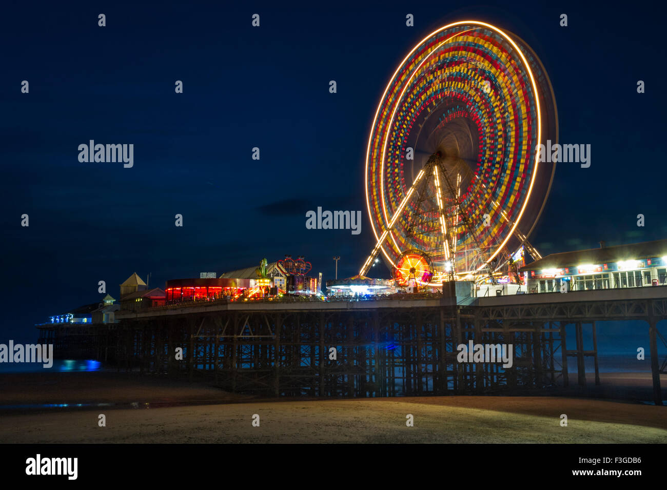 Blackpool Central Pier and Big Wheel Stock Photo Alamy