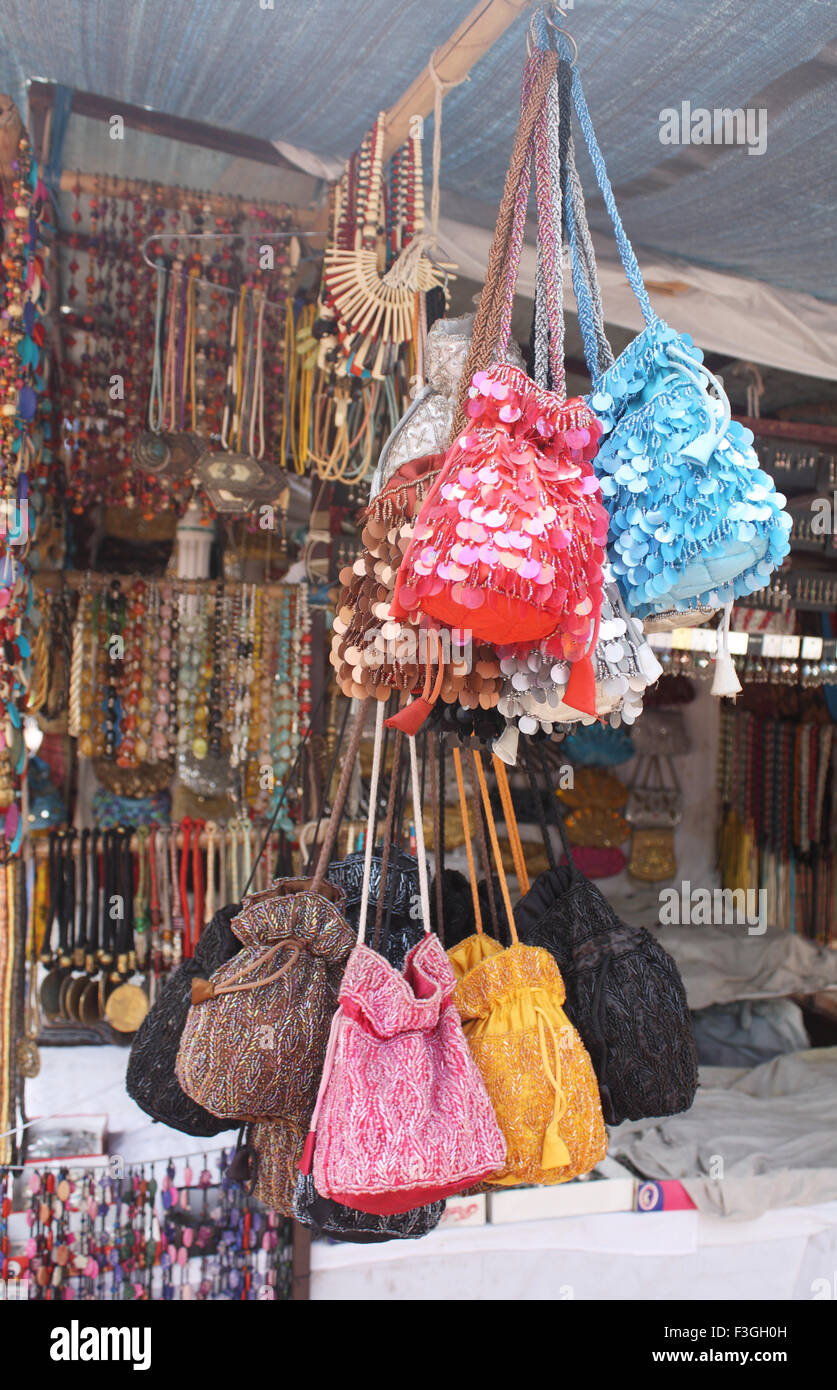 Bag Wholesale Market Nabi Karim, Pahar Ganj, Delhi | Ladies Purse and Bags  Wholesale Market Delhi - YouTube