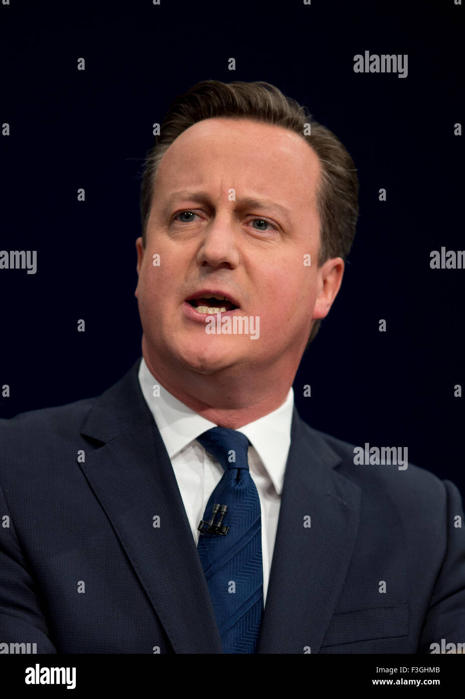 Manchester, UK. 7th October 2015. British Prime Minister David Cameron speaks at Day 4 of the 2015 Conservative Party Conference in Manchester. Credit:  Russell Hart/Alamy Live News. Stock Photo