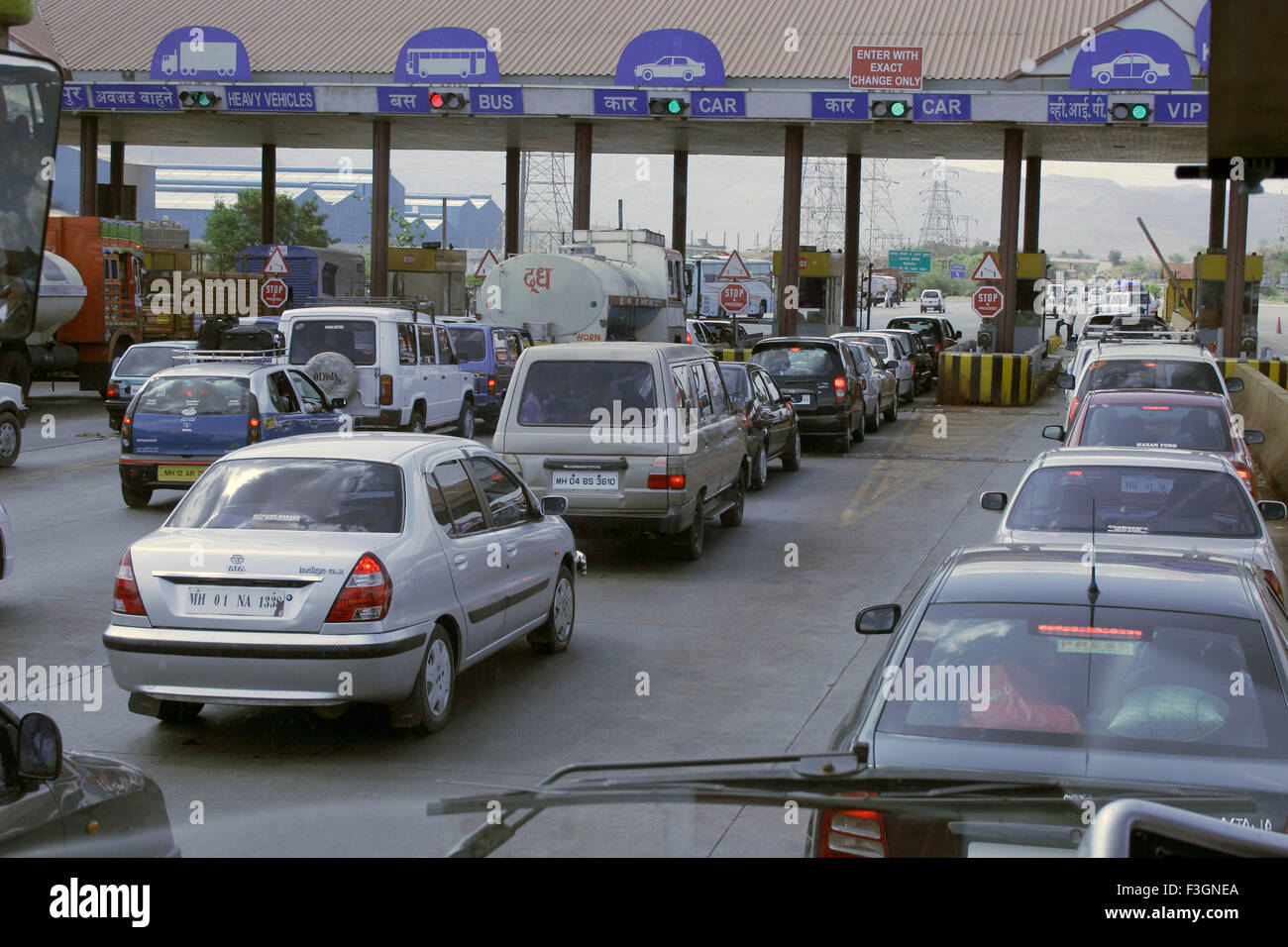 Vehicles lined up on the Mumbai Pune Expressway at the Toll Counters