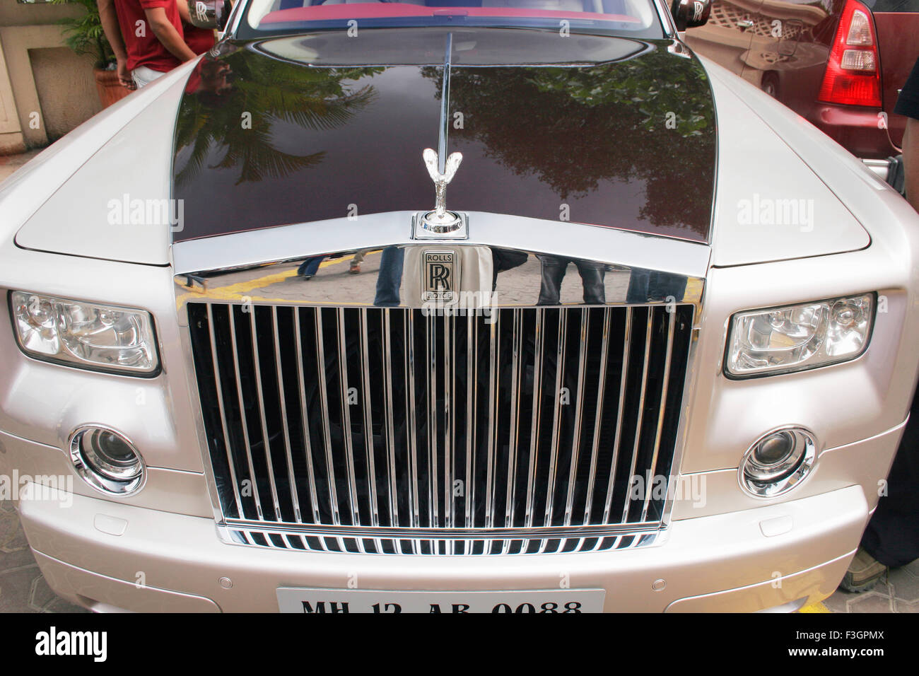 Front of silver and black 2007 Rolls Royce elegant car with emblem ; Pune ; Maharashtra ; India NO PR Stock Photo