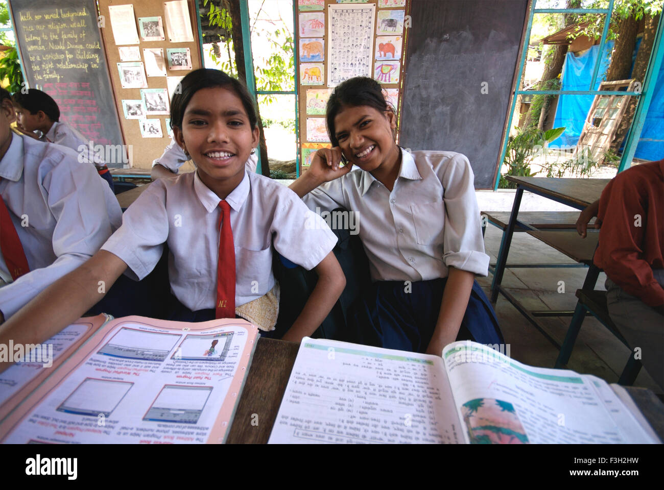 Girls studying at Nanhi Dunya school ; Doon School ; Dehradun ; Dera