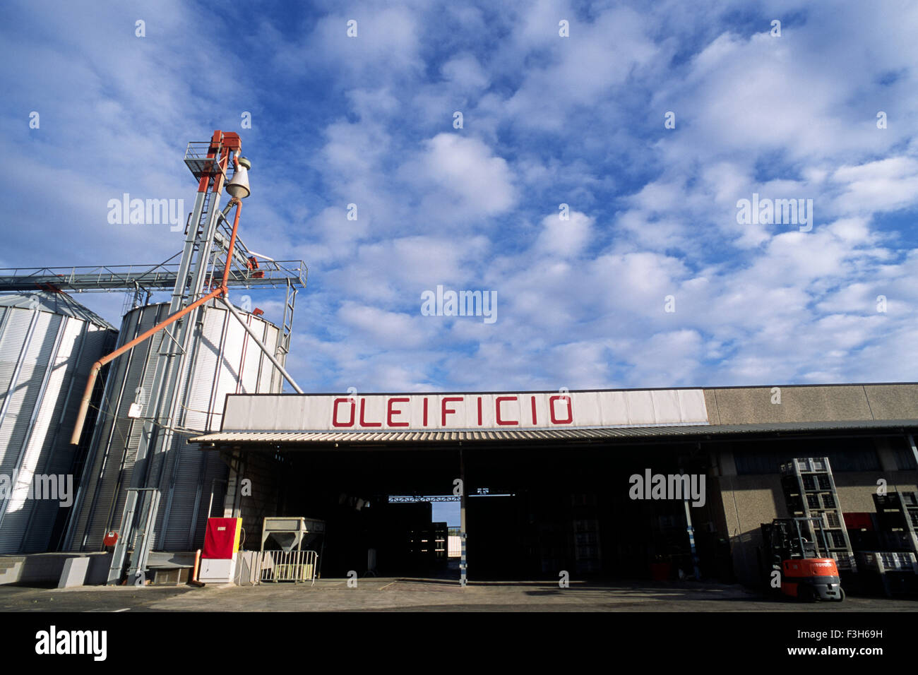italy, puglia, oil mill Stock Photo Alamy