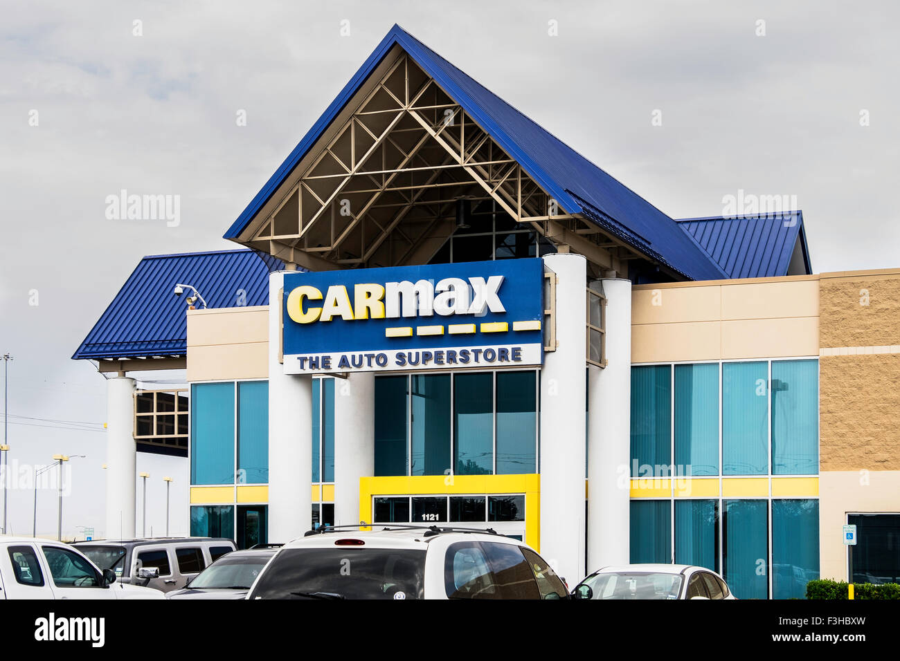 Auto superstore hires stock photography and images Alamy