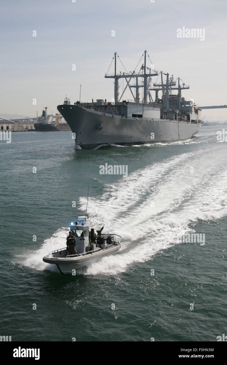 US Navy vessel sailing from San Diego Stock Photo Alamy