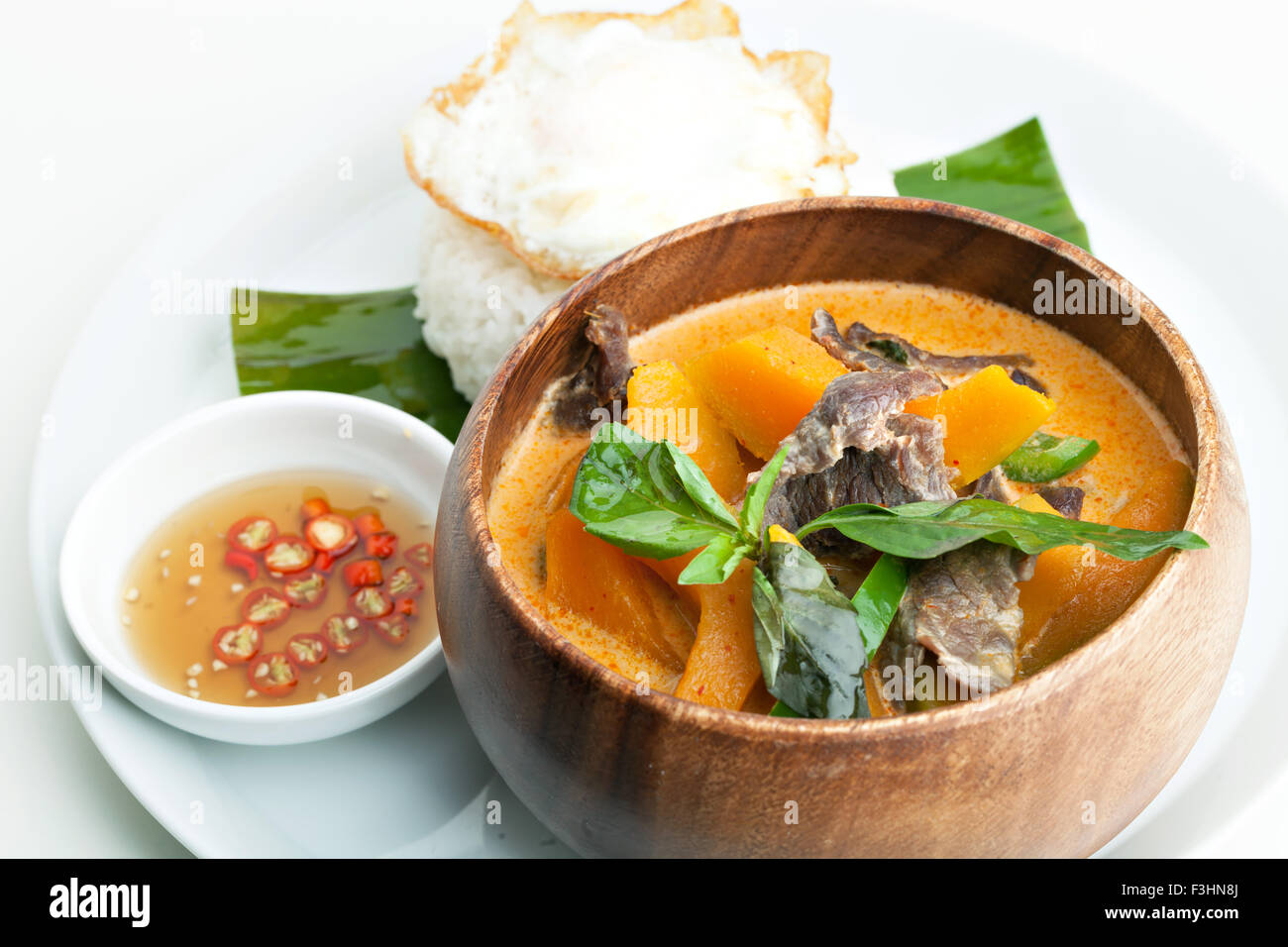 Hot beef curry hires stock photography and images Alamy