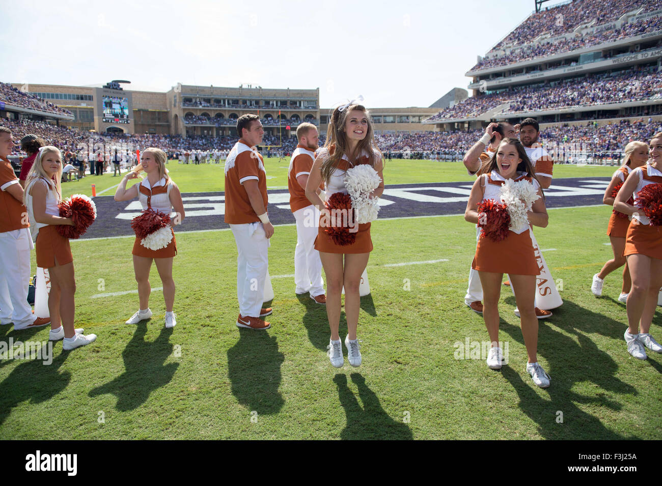 October 3rd, 2015.Texas Cheer Team perform during an NCAA Football
