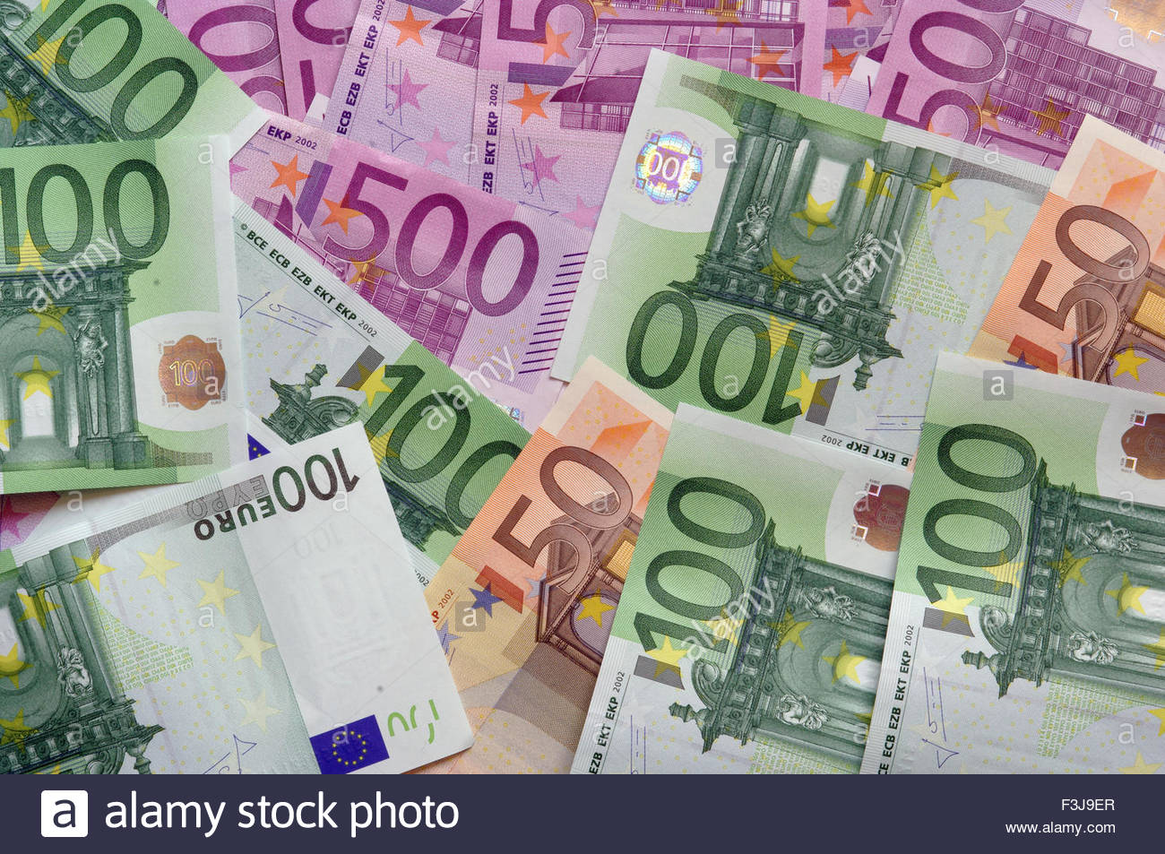 Cash Money Euro 500 Banknotes Stock Photo: 88298415 - Alamy