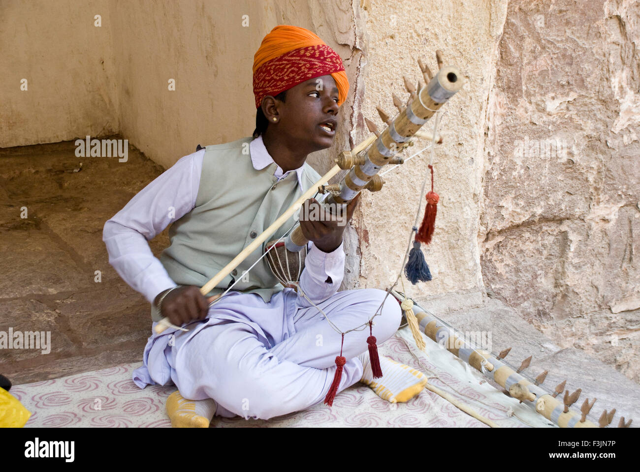 Indian man playing shehnai hi-res stock photography and images - Alamy