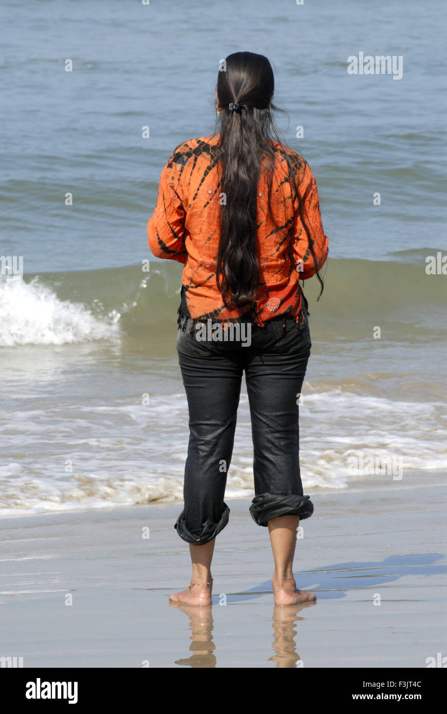 Tamil girl wet in beach - Pics and galleries