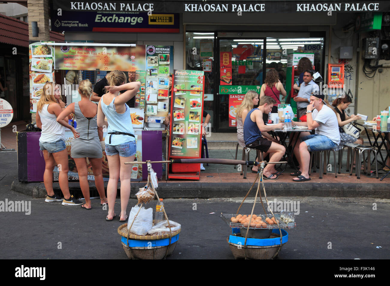 Thailand, Bangkok, Banglamphu, Khao San Road, tourists, Stock Photo