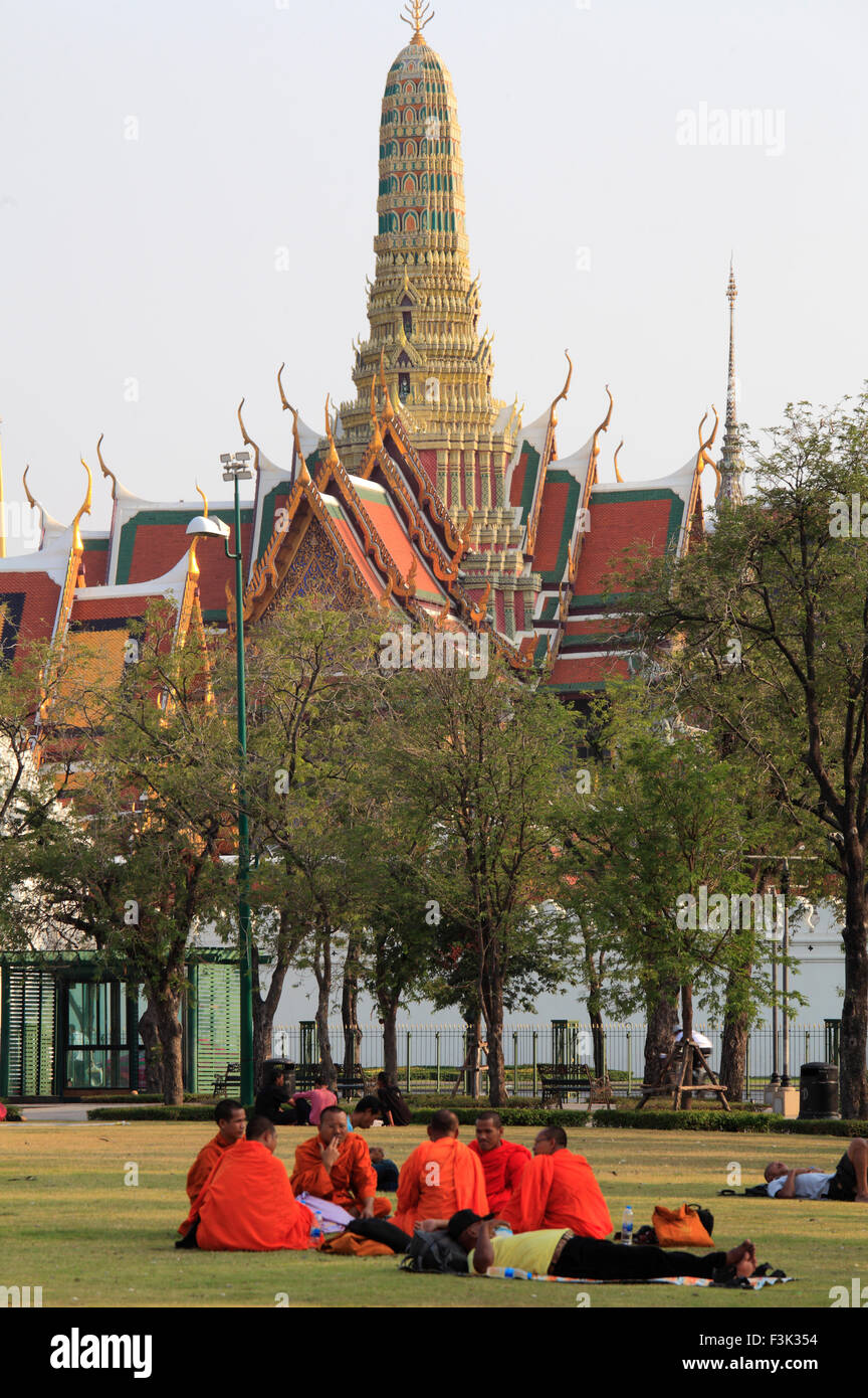 Thailand, Bangkok, Sanam Luang, Emerald Buddha Temple, monks, Stock Photo