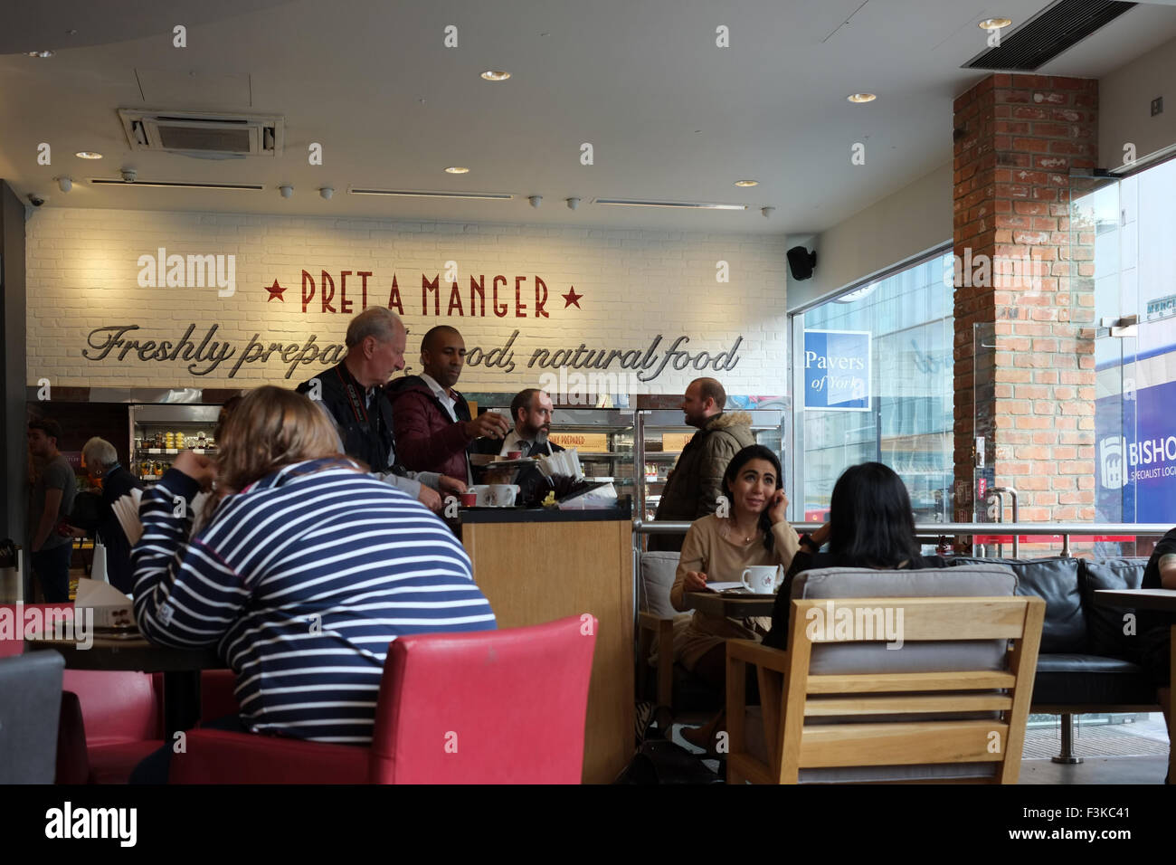 Pret manger interior outlet hi-res stock photography and images - Alamy