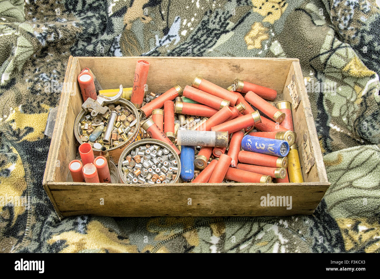 Old shotgun shells hires stock photography and images Alamy
