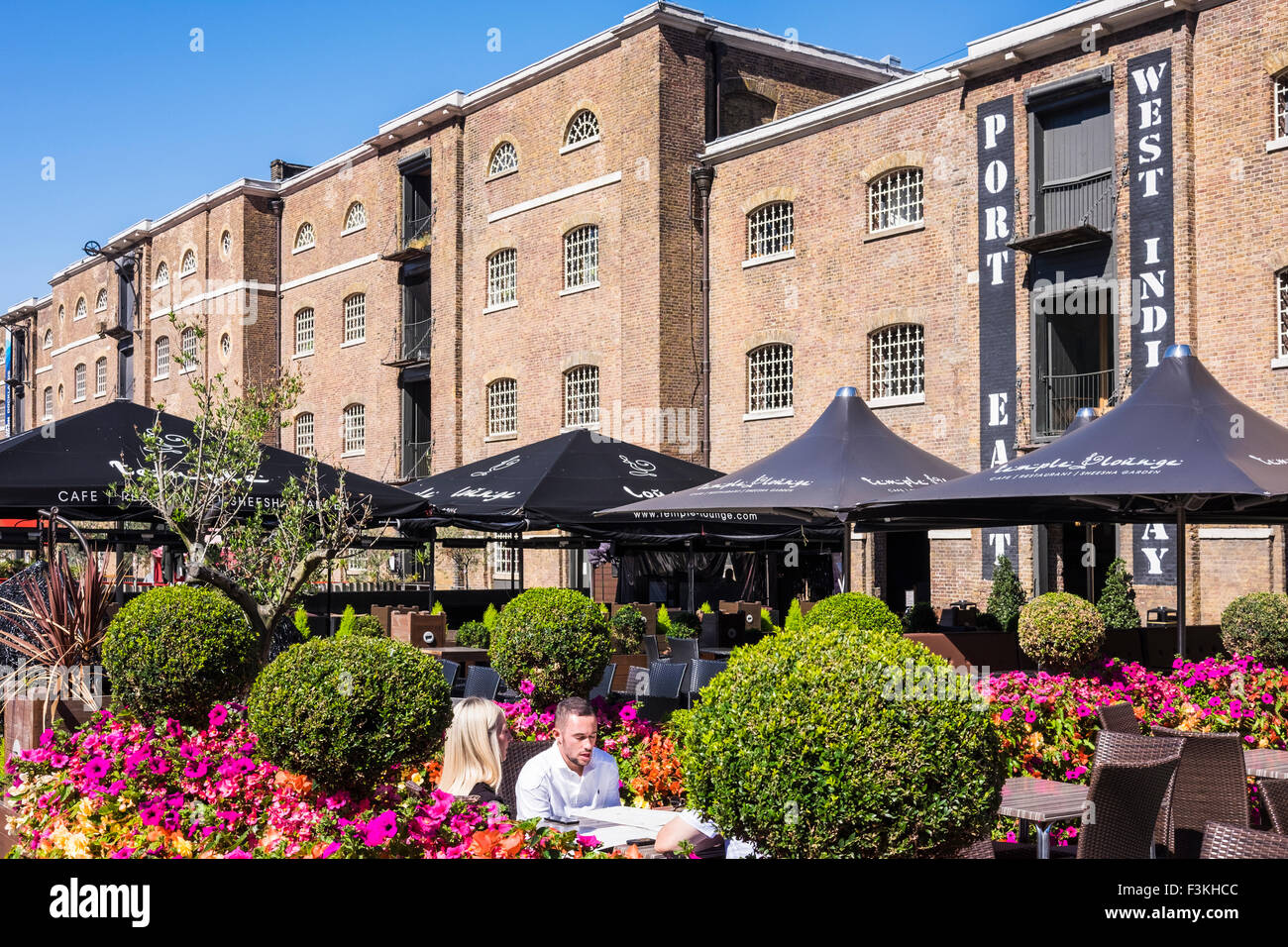 Kerb west india quay hi-res stock photography and images - Alamy