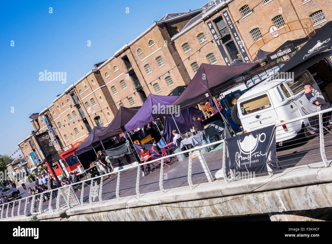 Kerb west india quay hi-res stock photography and images - Alamy