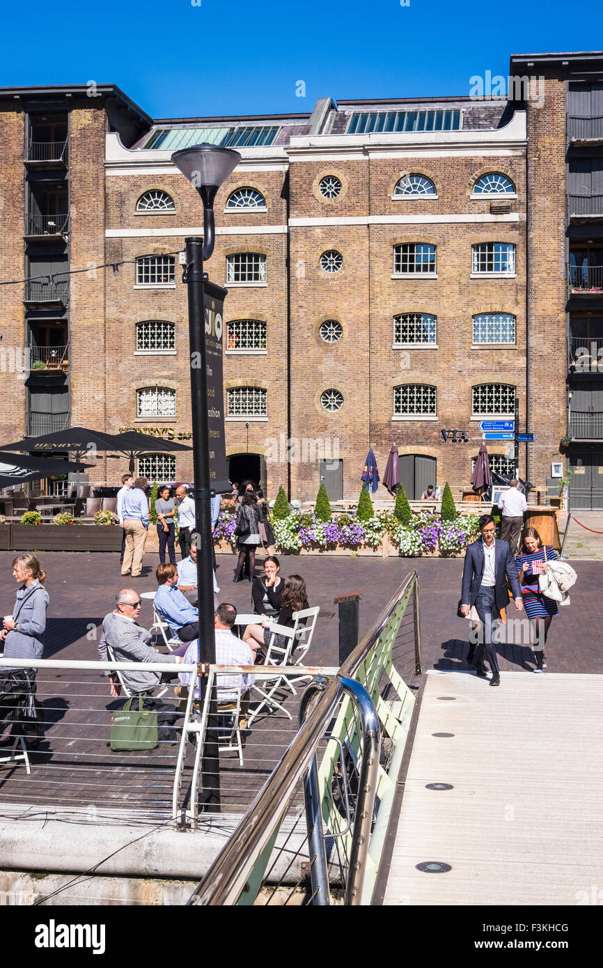 Kerb West India Quay High Resolution Stock Photography and Images - Alamy