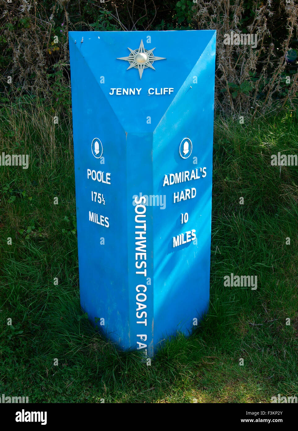 Southwest Coast path marker at Jenny Cliff, Plymouth, Devon, UK Stock Photo