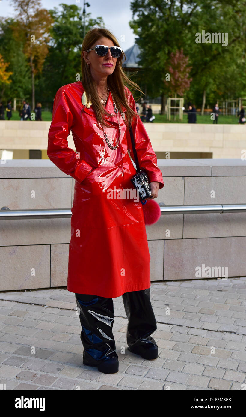 Louis vuitton petite malle hi-res stock photography and images - Alamy