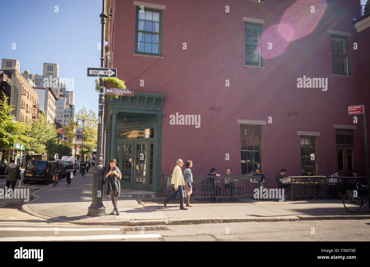 A branch of Stumptown Coffee Roasters in Greenwich Village in New York on Wednesday, October 7, 2015. Peet's Coffee & Tea has bought Stumptown Coffee Roasters for an undisclosed sum. Stumptown has a cult-like following and the two brands are expected to operate independently. (© Richard B. Levine) Stock Photo