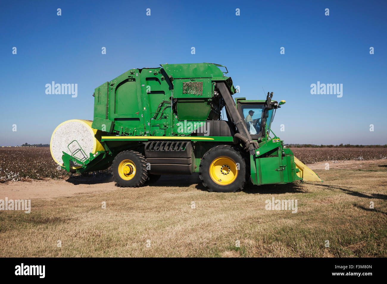 Module building picker hi-res stock photography and images - Alamy