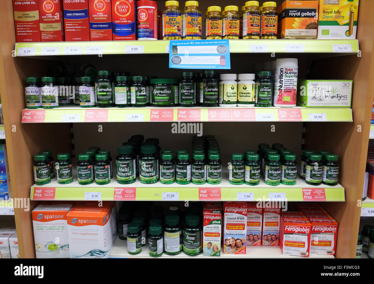 Supplement bottle vitamin aisle hires stock photography and images Alamy