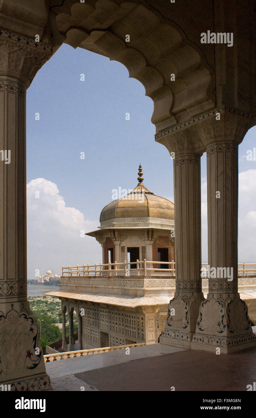 平山郁夫、Tha Taj Mahal Seen from Agra Taj mahal seen from agra fort hi-res stock photography and