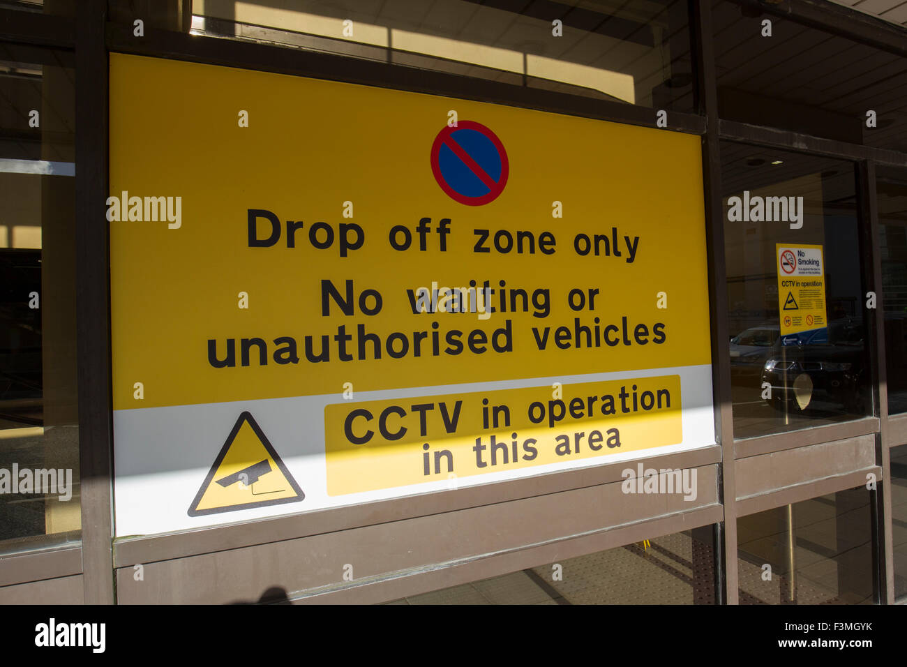 Manchester international airport drop off & arrivals Welcome to