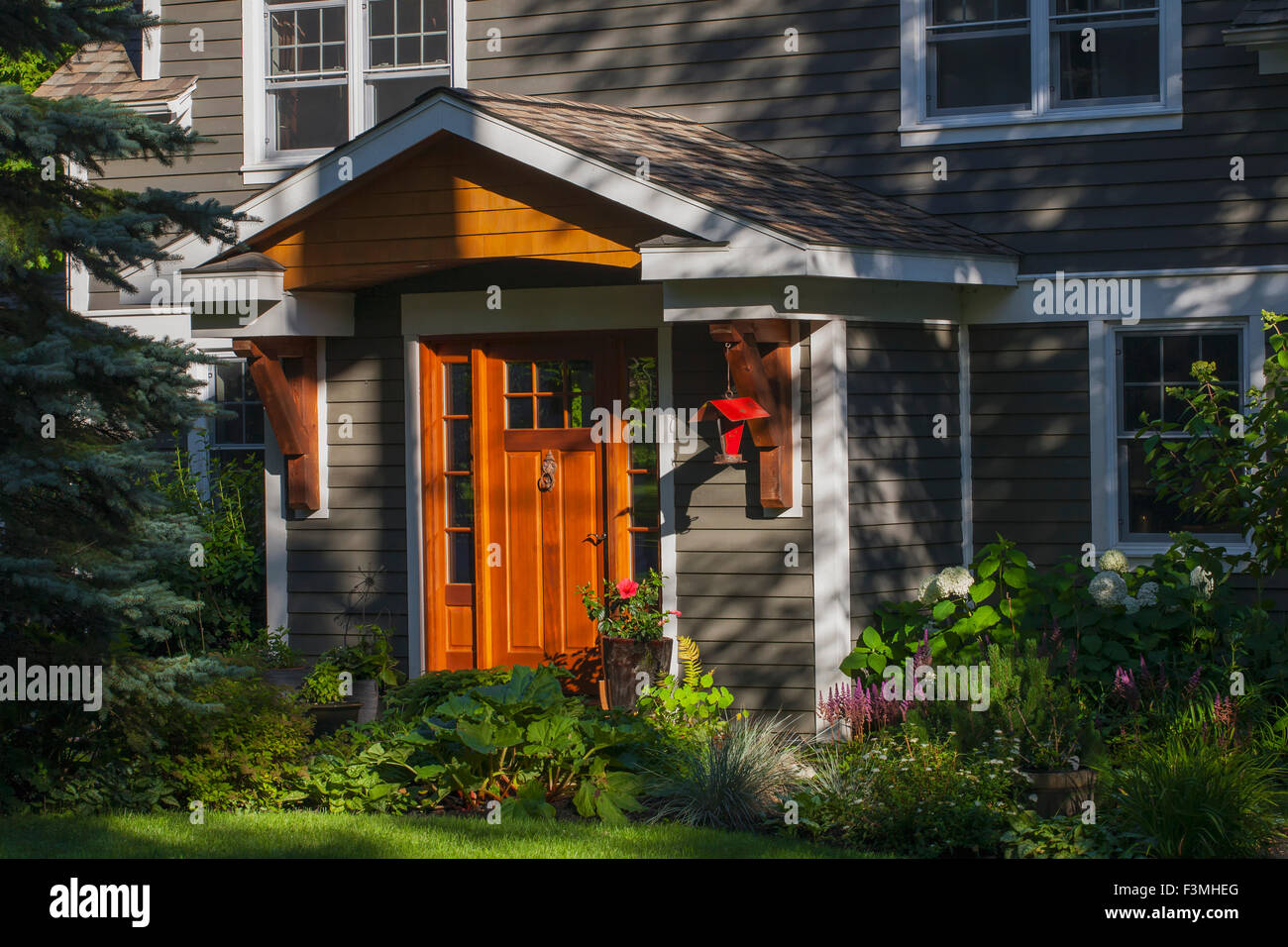 Blue Clapboard Stock Photos & Blue Clapboard Stock Images Alamy