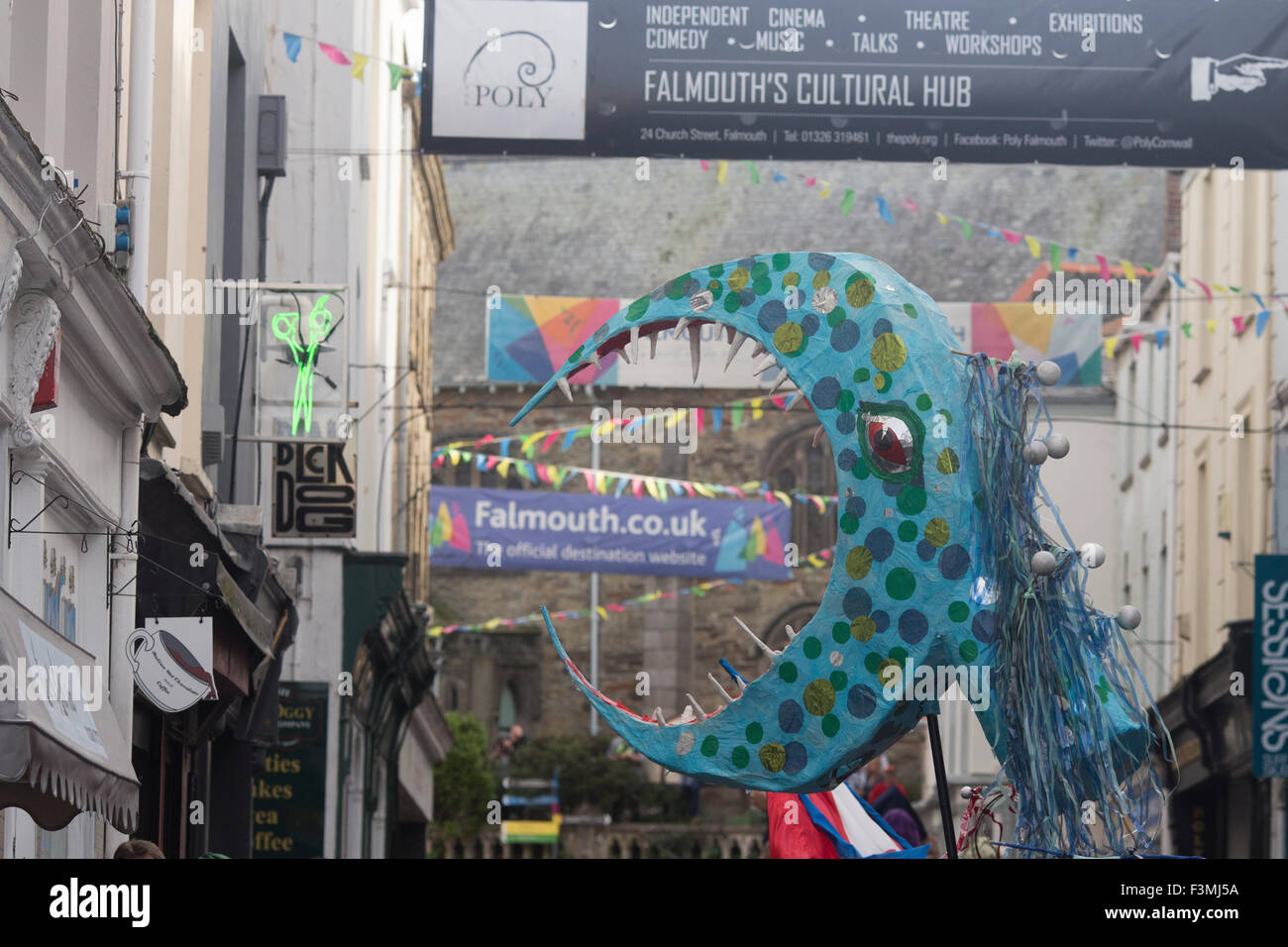 Falmouth, UK. Friday the 9th of October 2015. Float Parades through Church street in Falmouth for the start of the Falmouth Oyster Fetival 2015. Credit:  Michael Hirst/Alamy Live News Stock Photo
