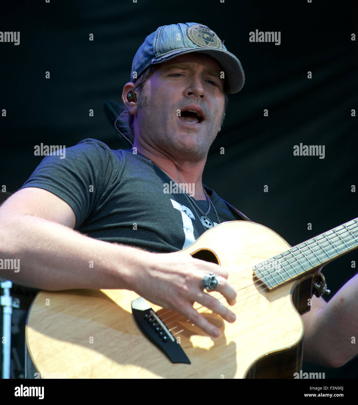 country-music-charts-hi-res-stock-photography-and-images-alamy