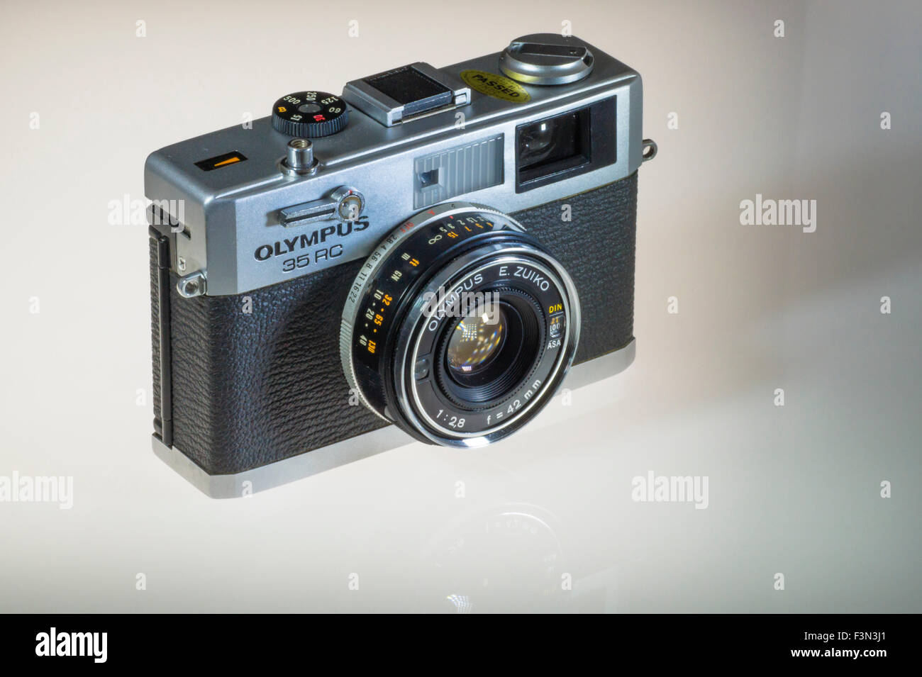 An Olympus Trip35RC Rangefinder 35mm film camera Stock Photo Alamy