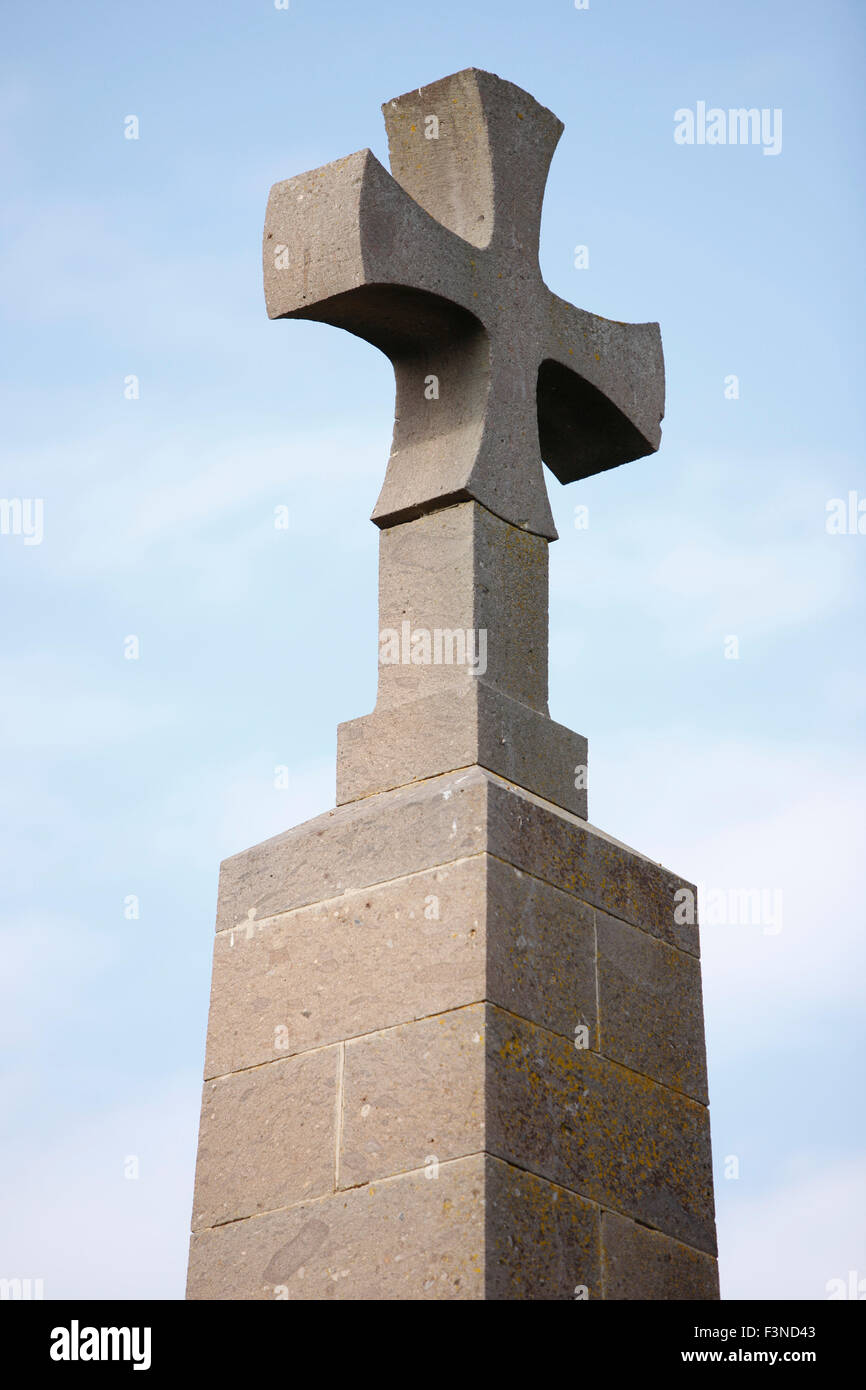 Closeup of the British monument headstone cross. Commonwealth War Graves Commission East Mudros military graveyard. Limnos, GR Stock Photo