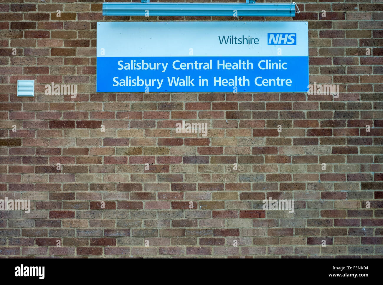 NHS Walk In Centre, Central Health Clinic, Avon Approach, Salisbury SP1 3SL Stock Photo