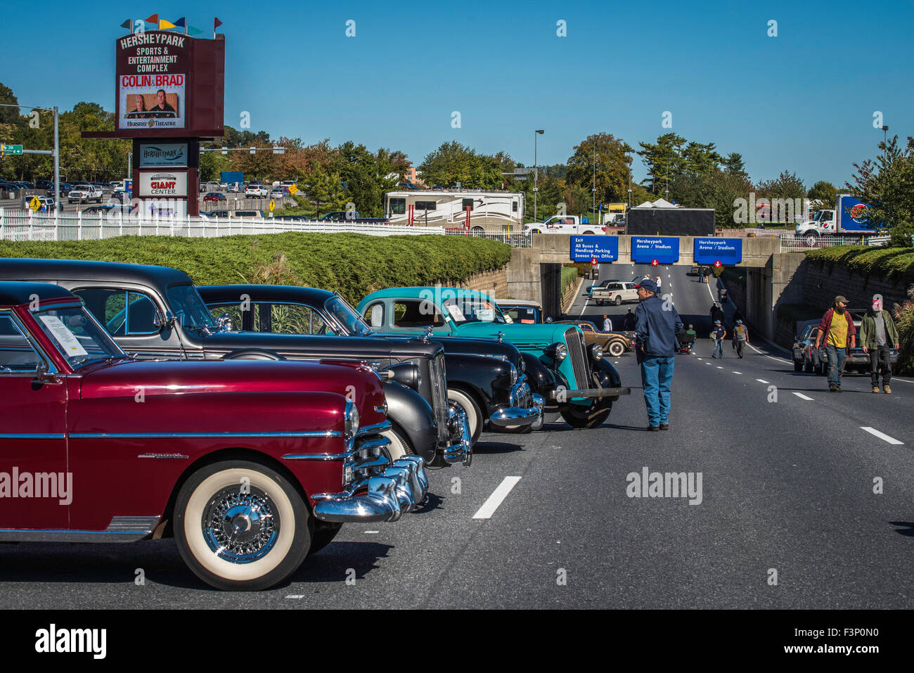 Hershey, USA. 10th Oct, 2015. Over 9,000 flea market spaces, and over