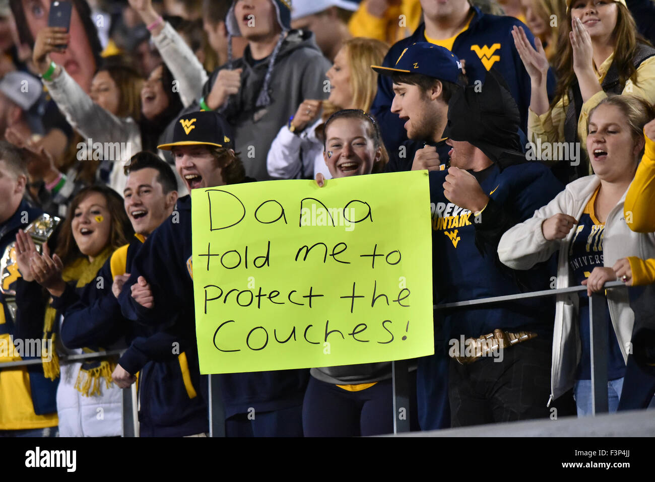 Morgantown West Virginia Usa 10th Oct 2015 Wvu Fans Hold Up A