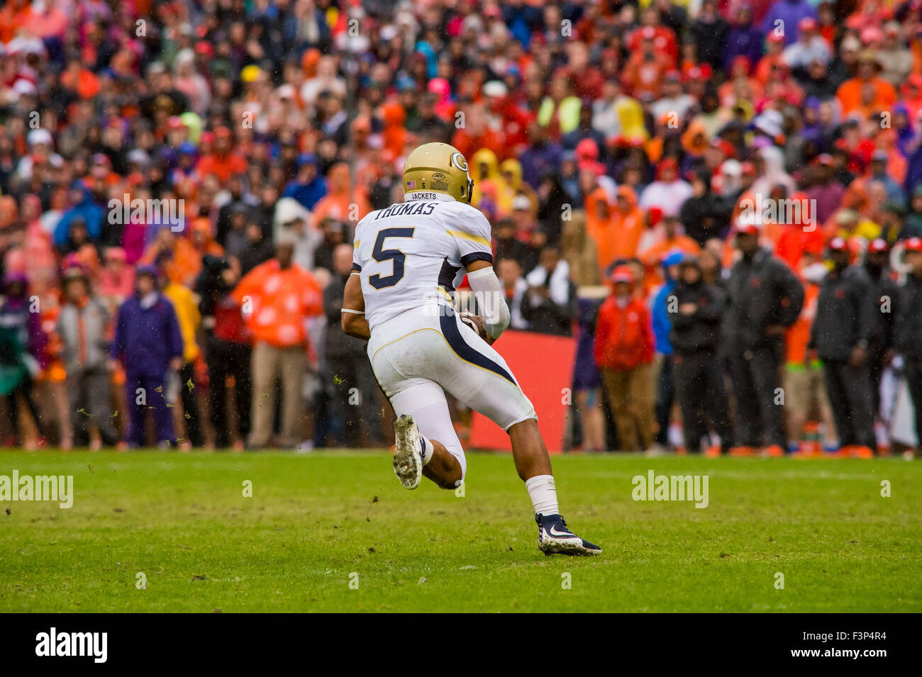 Georgia Tech Yellow Jackets quarterback Justin Thomas (5) during the NCAA Football game between Georgia Tech and Clemson at Death Valley in Clemson, SC. David Grooms/CSM Stock Photo