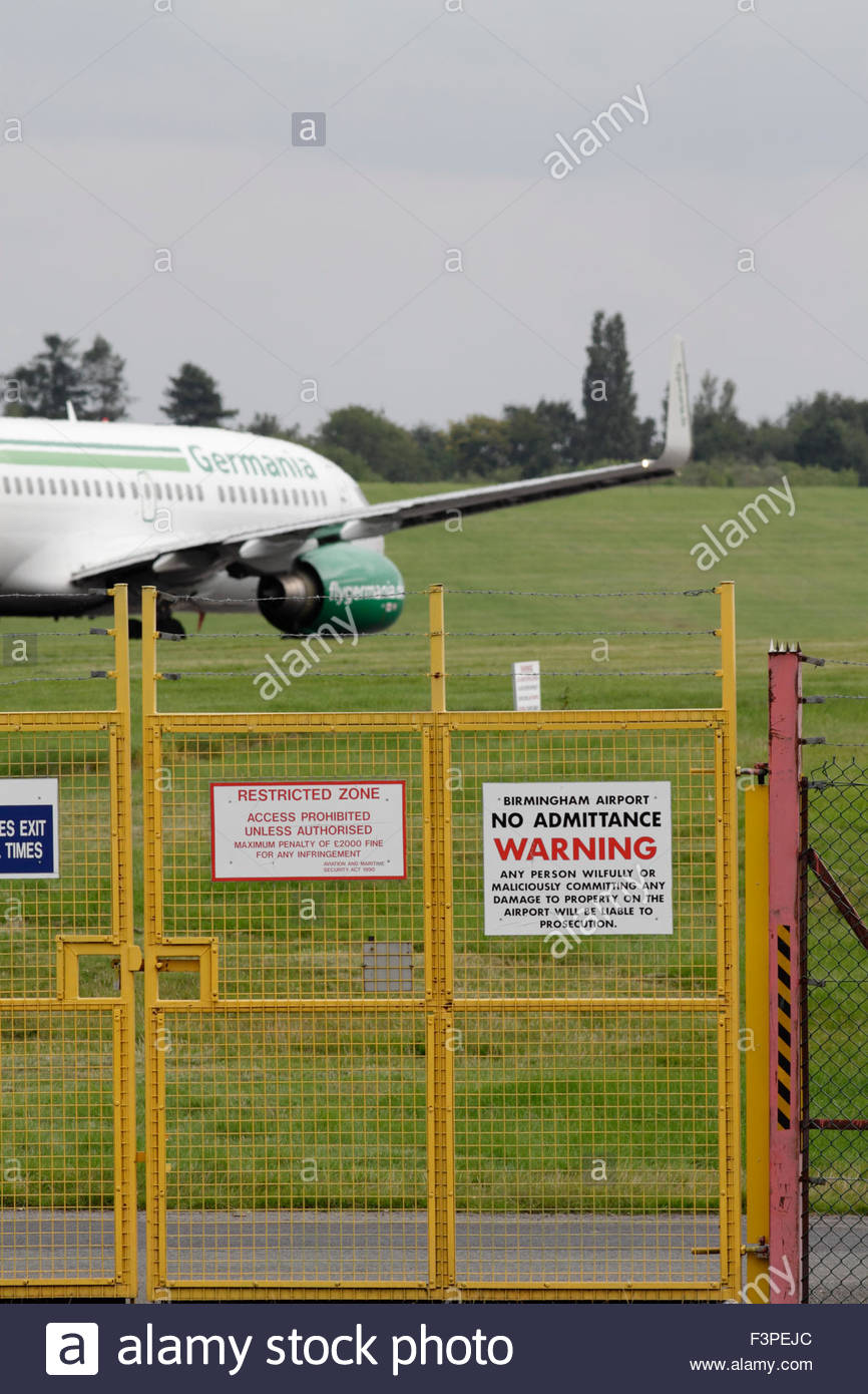 Airport Security Gate Uk High Resolution Stock Photography and Images Alamy
