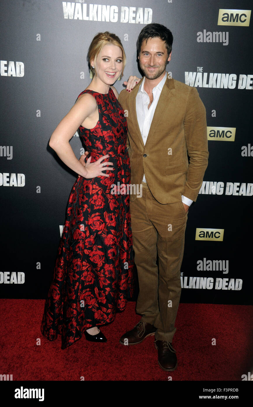 New York City. 9th Oct, 2015. Alexandra Breckenridge and Ryan Eggold attend AMC's 'The Walking Dead' Season 6 Fan Premiere Event 2015 at Madison Square Garden on October 9, 2015 in New York City. © dpa/Alamy Live News Stock Photo