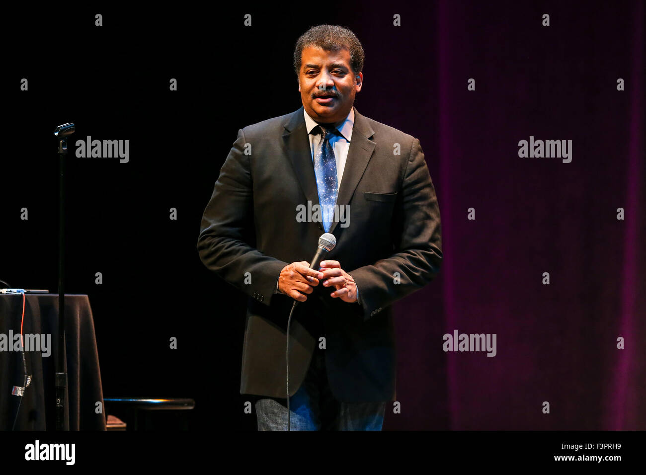 Neil deGrasse Tyson performs live on his lecture tour in 2015 Stock Photo