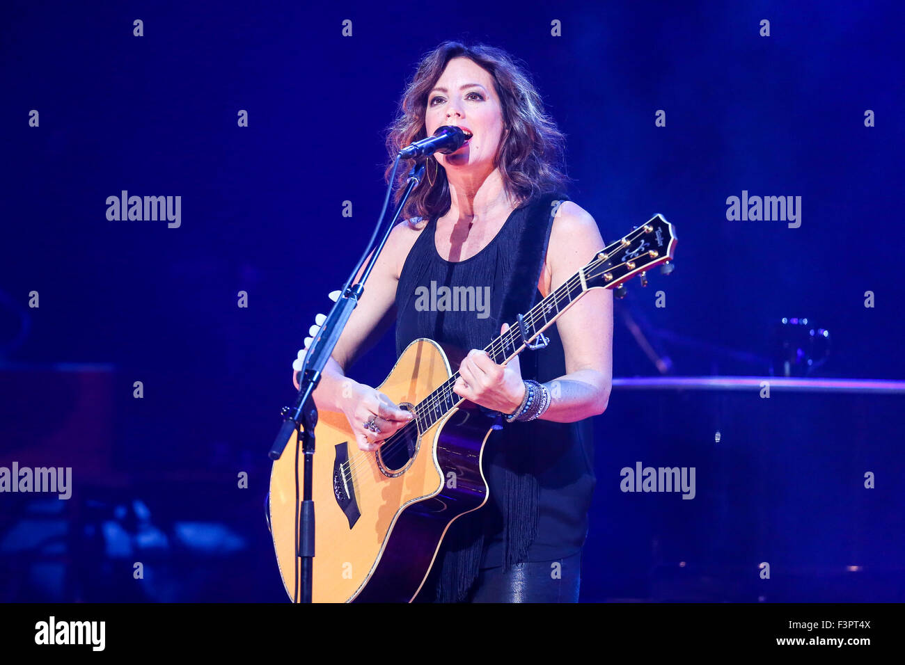Sarah McLachlan performs in concert Stock Photo Alamy