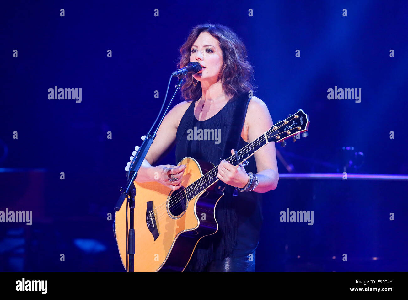 Sarah McLachlan performs in concert Stock Photo Alamy