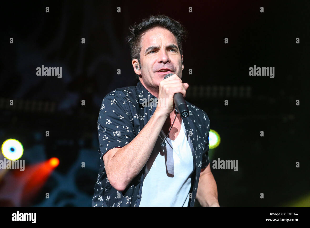 Pat monahan vocals hires stock photography and images Alamy