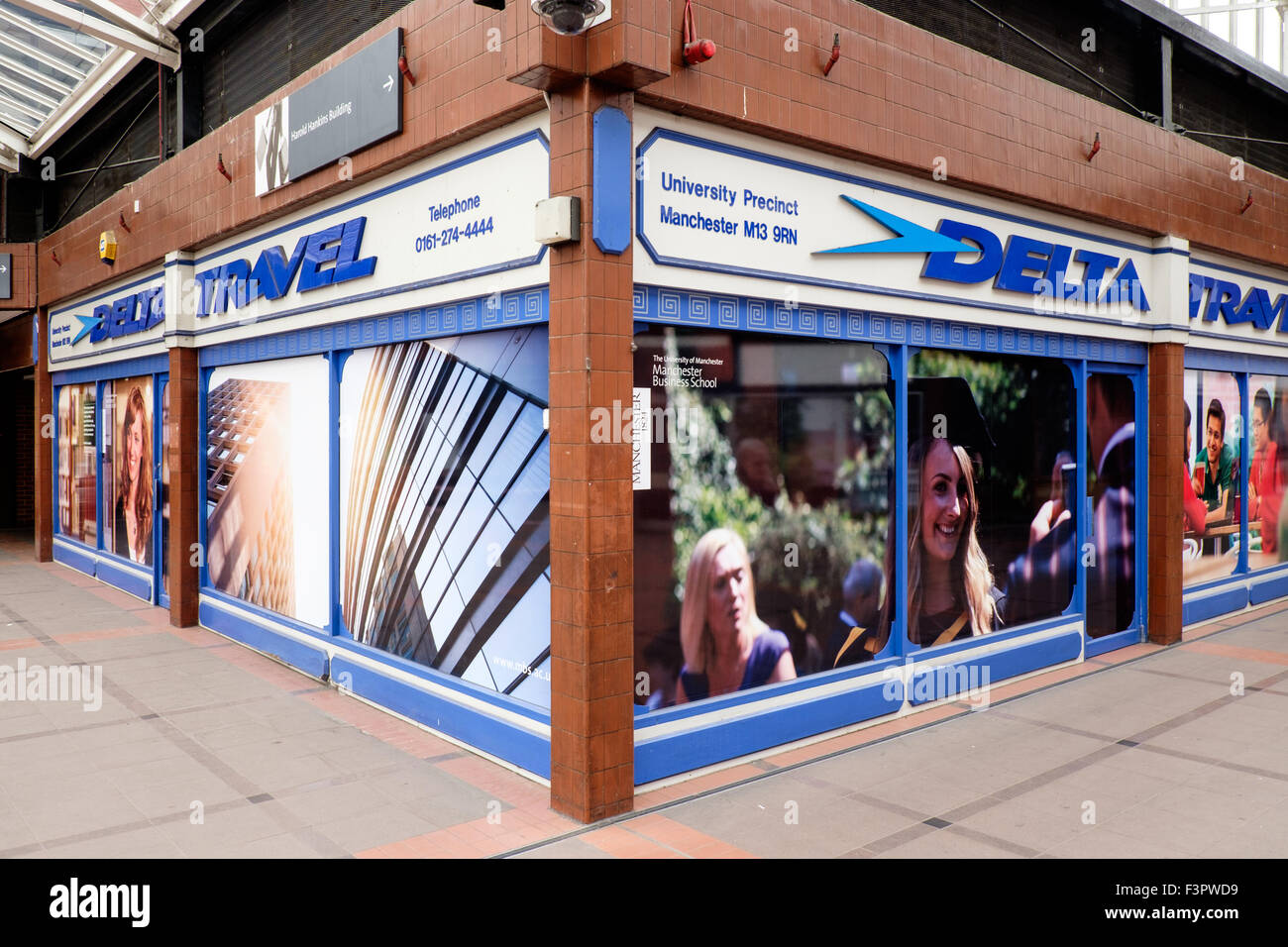 Precinct Centre, Oxford Road, The University of Manchester, UK,  shortly after closure and before demolition of bridge in August Stock Photo